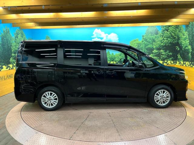 ヴォクシー Ｖ　アルパインナビ　フリップダウンモニター　バックカメラ　プリクラッシュセーフティー　ＥＴＣ　ＬＥＤヘッドライト　クルーズコントロール　純正１５インチアルミ　オートマチックハイビーム　Ｂｌｕｅｔｏｏｔｈ（31枚目）