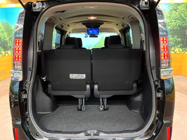 ヴォクシー Ｖ　アルパインナビ　フリップダウンモニター　バックカメラ　プリクラッシュセーフティー　ＥＴＣ　ＬＥＤヘッドライト　クルーズコントロール　純正１５インチアルミ　オートマチックハイビーム　Ｂｌｕｅｔｏｏｔｈ（32枚目）