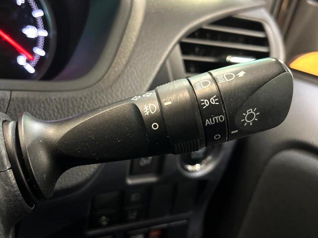 ヴォクシー Ｖ　アルパインナビ　フリップダウンモニター　バックカメラ　プリクラッシュセーフティー　ＥＴＣ　ＬＥＤヘッドライト　クルーズコントロール　純正１５インチアルミ　オートマチックハイビーム　Ｂｌｕｅｔｏｏｔｈ（38枚目）