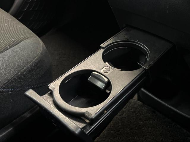 ヴォクシー Ｖ　アルパインナビ　フリップダウンモニター　バックカメラ　プリクラッシュセーフティー　ＥＴＣ　ＬＥＤヘッドライト　クルーズコントロール　純正１５インチアルミ　オートマチックハイビーム　Ｂｌｕｅｔｏｏｔｈ（51枚目）