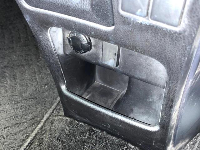 ヴォクシー Ｖ　アルパインナビ　フリップダウンモニター　バックカメラ　プリクラッシュセーフティー　ＥＴＣ　ＬＥＤヘッドライト　クルーズコントロール　純正１５インチアルミ　オートマチックハイビーム　Ｂｌｕｅｔｏｏｔｈ（52枚目）