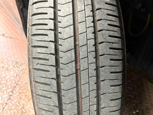 ヴォクシー Ｖ　アルパインナビ　フリップダウンモニター　バックカメラ　プリクラッシュセーフティー　ＥＴＣ　ＬＥＤヘッドライト　クルーズコントロール　純正１５インチアルミ　オートマチックハイビーム　Ｂｌｕｅｔｏｏｔｈ（60枚目）