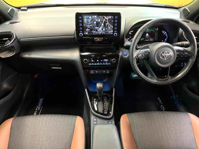 ヤリスクロス ハイブリッドZ アドベンチャー 純正8型ディスプレイオーディオ パノラミックビューモニター レーダークルーズコントロール ブラインドスポットモニター ステアリングヒーター シートヒーター ハーフレザーシート Bluetooth 禁煙(2枚目)