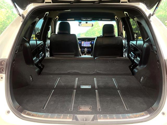 ハリアー エレガンス　フルエアロ　バックカメラ　禁煙車　ハーフレザーシート　パワーシート　ドラレコ　スマートキー　ＬＥＤヘッド　ビルトインＥＴＣ　１８インチアルミ　オートライト　デュアルエアコン　Ｂｌｕｅｔｏｏｔｈ（12枚目）