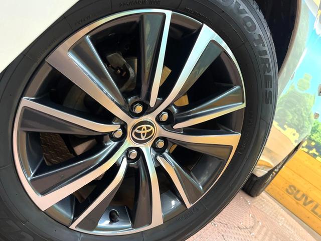 ハリアー エレガンス　フルエアロ　バックカメラ　禁煙車　ハーフレザーシート　パワーシート　ドラレコ　スマートキー　ＬＥＤヘッド　ビルトインＥＴＣ　１８インチアルミ　オートライト　デュアルエアコン　Ｂｌｕｅｔｏｏｔｈ（14枚目）