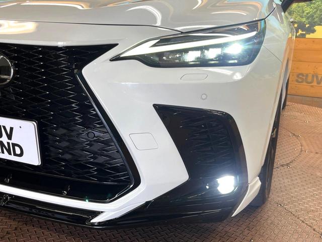 【ＬＥＤヘッドライト】悪天候や夜間走行時も良好な視界を確保し安心して運転できる高輝度ＬＥＤヘッドライトを装備！点灯速度が早く、消費電力も抑えられています。