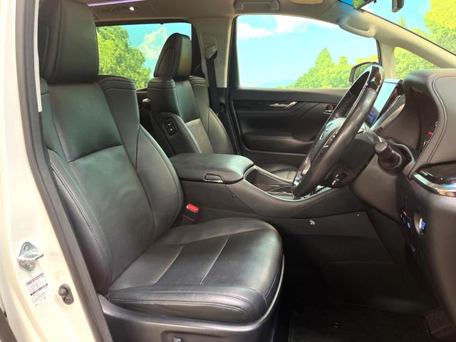 アルファード ２．５Ｓ　Ｃパッケージ　サンルーフ　フルエアロ　両側電動ドア　ＳＤナビ　後席モニター　バックカメラ　衝突被害軽減システム　レーダークルーズ　禁煙車　電動リアゲート　レザーシート　前席シートエアコン　ドラレコ（8枚目）