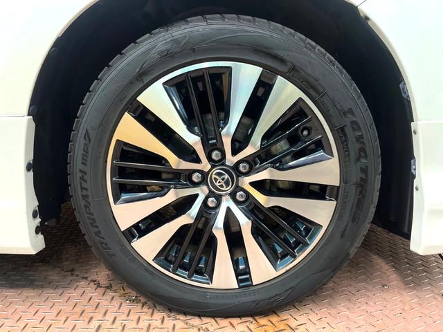 アルファード ２．５Ｓ　Ｃパッケージ　サンルーフ　フルエアロ　両側電動ドア　ＳＤナビ　後席モニター　バックカメラ　衝突被害軽減システム　レーダークルーズ　禁煙車　電動リアゲート　レザーシート　前席シートエアコン　ドラレコ（25枚目）