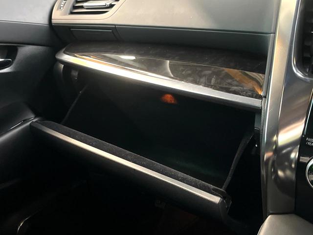 アルファード ２．５Ｓ　Ｃパッケージ　サンルーフ　フルエアロ　両側電動ドア　ＳＤナビ　後席モニター　バックカメラ　衝突被害軽減システム　レーダークルーズ　禁煙車　電動リアゲート　レザーシート　前席シートエアコン　ドラレコ（70枚目）