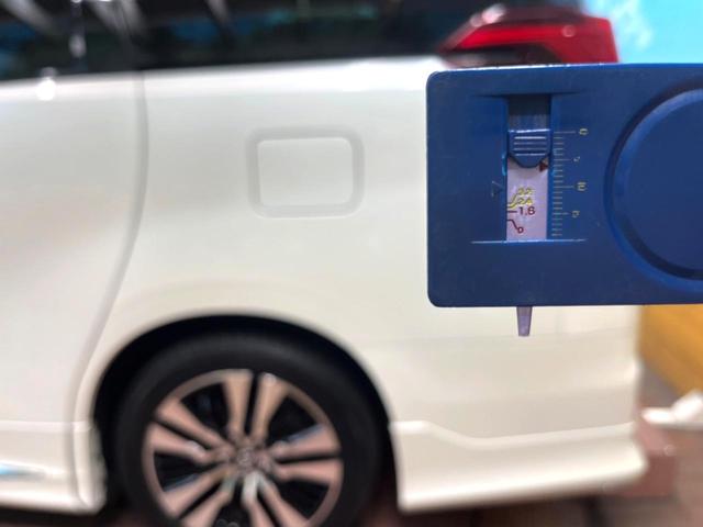 アルファード ２．５Ｓ　Ｃパッケージ　サンルーフ　フルエアロ　両側電動ドア　ＳＤナビ　後席モニター　バックカメラ　衝突被害軽減システム　レーダークルーズ　禁煙車　電動リアゲート　レザーシート　前席シートエアコン　ドラレコ（75枚目）