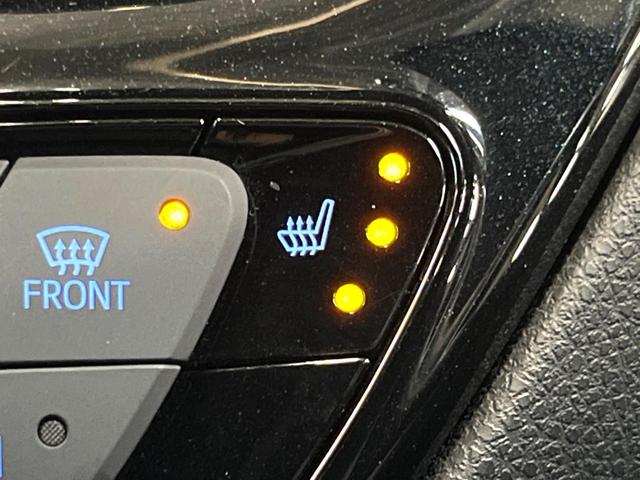 Ｃ－ＨＲ Ｇ　モード　ネロ　純正ナビ　バックカメラ　衝突被害軽減システム　レーダークルーズ　禁煙車　レザーシート　ドラレコ　コーナーセンサー　スマートキー　ＬＥＤヘッド　ビルトインＥＴＣ　純正１８インチアルミ　車線逸脱警報（7枚目）