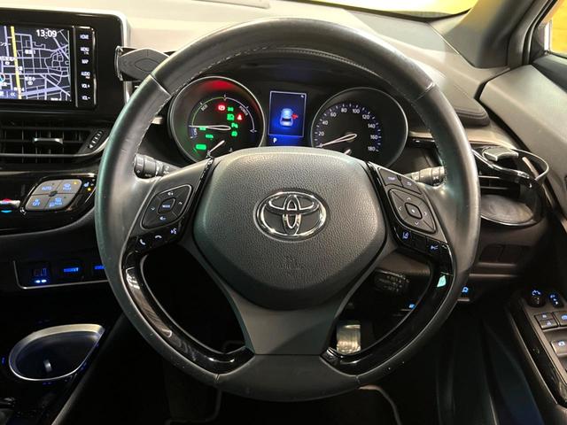 Ｃ－ＨＲ Ｇ　モード　ネロ　純正ナビ　バックカメラ　衝突被害軽減システム　レーダークルーズ　禁煙車　レザーシート　ドラレコ　コーナーセンサー　スマートキー　ＬＥＤヘッド　ビルトインＥＴＣ　純正１８インチアルミ　車線逸脱警報（10枚目）