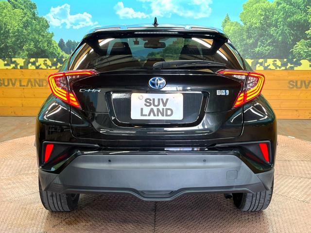 Ｃ－ＨＲ Ｇ　モード　ネロ　純正ナビ　バックカメラ　衝突被害軽減システム　レーダークルーズ　禁煙車　レザーシート　ドラレコ　コーナーセンサー　スマートキー　ＬＥＤヘッド　ビルトインＥＴＣ　純正１８インチアルミ　車線逸脱警報（15枚目）