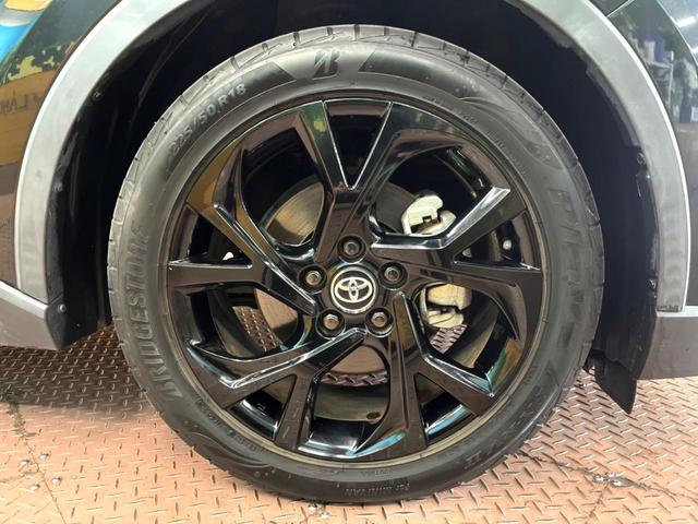 Ｃ－ＨＲ Ｇ　モード　ネロ　純正ナビ　バックカメラ　衝突被害軽減システム　レーダークルーズ　禁煙車　レザーシート　ドラレコ　コーナーセンサー　スマートキー　ＬＥＤヘッド　ビルトインＥＴＣ　純正１８インチアルミ　車線逸脱警報（24枚目）