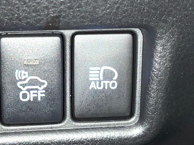 Ｃ－ＨＲ Ｇ　モード　ネロ　純正ナビ　バックカメラ　衝突被害軽減システム　レーダークルーズ　禁煙車　レザーシート　ドラレコ　コーナーセンサー　スマートキー　ＬＥＤヘッド　ビルトインＥＴＣ　純正１８インチアルミ　車線逸脱警報（41枚目）