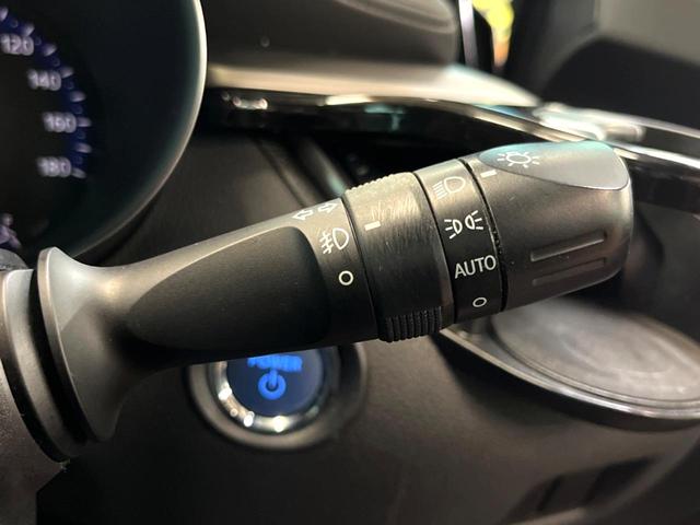 Ｃ－ＨＲ Ｇ　モード　ネロ　純正ナビ　バックカメラ　衝突被害軽減システム　レーダークルーズ　禁煙車　レザーシート　ドラレコ　コーナーセンサー　スマートキー　ＬＥＤヘッド　ビルトインＥＴＣ　純正１８インチアルミ　車線逸脱警報（47枚目）