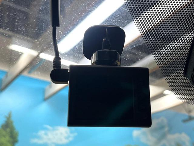 Ｃ－ＨＲ Ｇ　モード　ネロ　純正ナビ　バックカメラ　衝突被害軽減システム　レーダークルーズ　禁煙車　レザーシート　ドラレコ　コーナーセンサー　スマートキー　ＬＥＤヘッド　ビルトインＥＴＣ　純正１８インチアルミ　車線逸脱警報（50枚目）