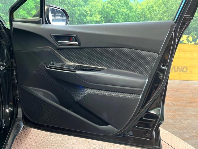 Ｃ－ＨＲ Ｇ　モード　ネロ　純正ナビ　バックカメラ　衝突被害軽減システム　レーダークルーズ　禁煙車　レザーシート　ドラレコ　コーナーセンサー　スマートキー　ＬＥＤヘッド　ビルトインＥＴＣ　純正１８インチアルミ　車線逸脱警報（59枚目）