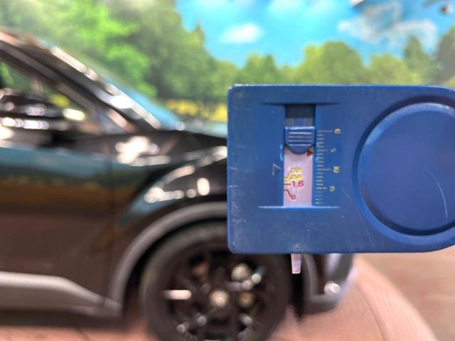 Ｃ－ＨＲ Ｇ　モード　ネロ　純正ナビ　バックカメラ　衝突被害軽減システム　レーダークルーズ　禁煙車　レザーシート　ドラレコ　コーナーセンサー　スマートキー　ＬＥＤヘッド　ビルトインＥＴＣ　純正１８インチアルミ　車線逸脱警報（62枚目）