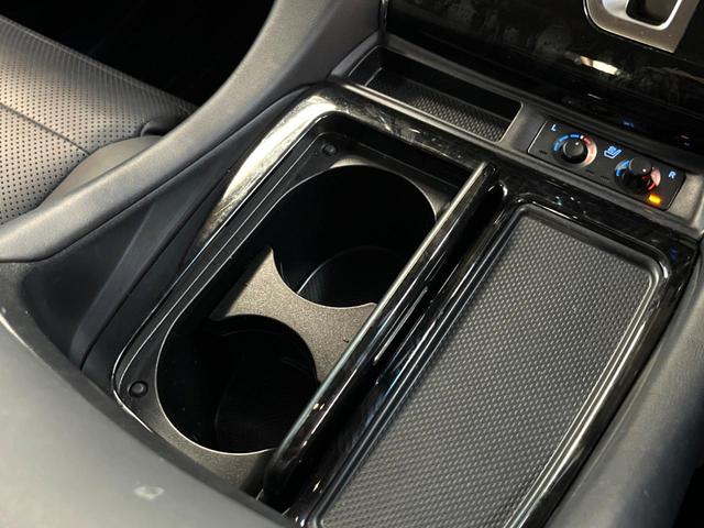 アルファード ２．５Ｓ　Ｃパッケージ　サンルーフ　フリップダウンモニター　バックカメラ　レーダークルーズコントロール　快適温熱シート　ウッドコンビステア　ステアリングヒーター　シートベンチレーション　デジタルインナーミラー　ＤＶＤデッキ（69枚目）