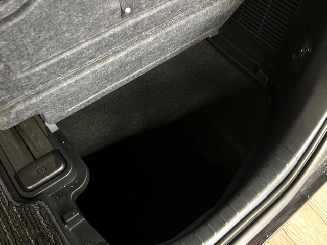 アルファード ２．５Ｓ　Ｃパッケージ　サンルーフ　フリップダウンモニター　バックカメラ　レーダークルーズコントロール　快適温熱シート　ウッドコンビステア　ステアリングヒーター　シートベンチレーション　デジタルインナーミラー　ＤＶＤデッキ（74枚目）