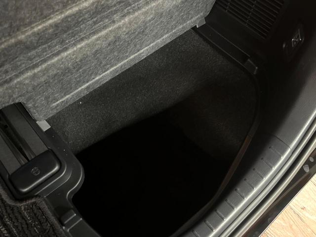 アルファード 2.5S Cパッケージ モデリスタフルエアロ サンルーフ レーダークルーズコントロール フリップダウンモニター 両側電動スライドドア 3眼LEDヘッド シートベンチレーション ステアリングヒーター バックカメラ フルセグ(63枚目)