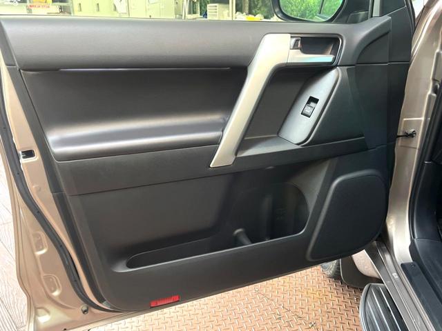 ランドクルーザープラド TX Lパッケージ 4WD メーカーナビ パノラミックビューモニター シートベンチレーション レーダークルーズコントロール ETC フルセグ Bluetooth オートマチックハイビーム ヘッドライトウォッシャー(27枚目)