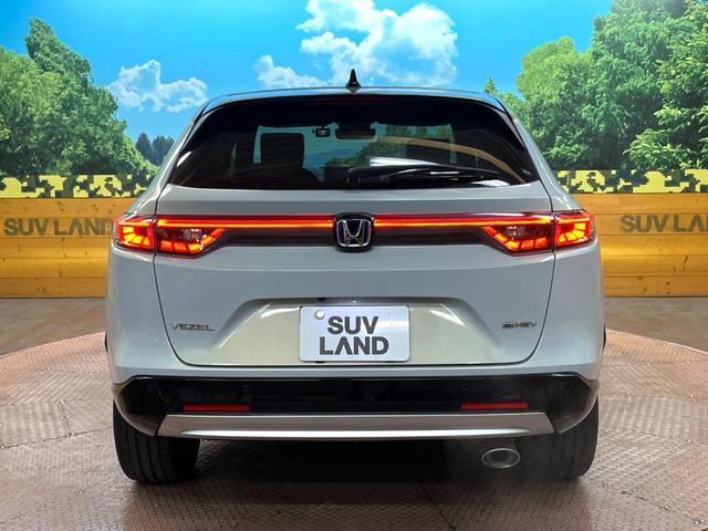 ヴェゼル ｅ：ＨＥＶ　ＰＬａＹ　パノラマルーフ　マルチビューカメラシステム　レーダークルーズコントロール　クリアランスソナー　ＥＴＣ　パワーバックドア　ステアリングヒーター　シートヒーター　置くだけ充電　パドルシフト　横滑り防止機能（15枚目）