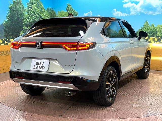 ヴェゼル ｅ：ＨＥＶ　ＰＬａＹ　パノラマルーフ　マルチビューカメラシステム　レーダークルーズコントロール　クリアランスソナー　ＥＴＣ　パワーバックドア　ステアリングヒーター　シートヒーター　置くだけ充電　パドルシフト　横滑り防止機能（17枚目）