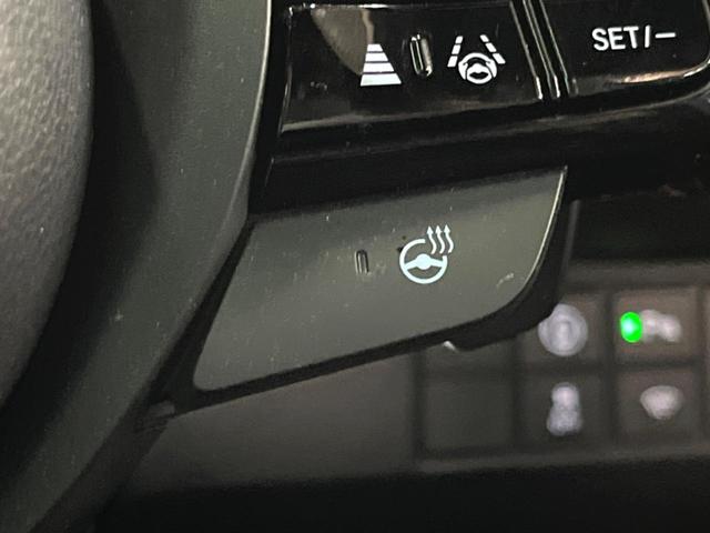 ヴェゼル ｅ：ＨＥＶ　ＰＬａＹ　パノラマルーフ　マルチビューカメラシステム　レーダークルーズコントロール　クリアランスソナー　ＥＴＣ　パワーバックドア　ステアリングヒーター　シートヒーター　置くだけ充電　パドルシフト　横滑り防止機能（40枚目）