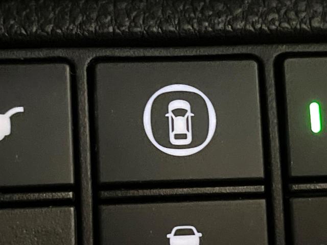 ヴェゼル ｅ：ＨＥＶ　ＰＬａＹ　パノラマルーフ　マルチビューカメラシステム　レーダークルーズコントロール　クリアランスソナー　ＥＴＣ　パワーバックドア　ステアリングヒーター　シートヒーター　置くだけ充電　パドルシフト　横滑り防止機能（43枚目）