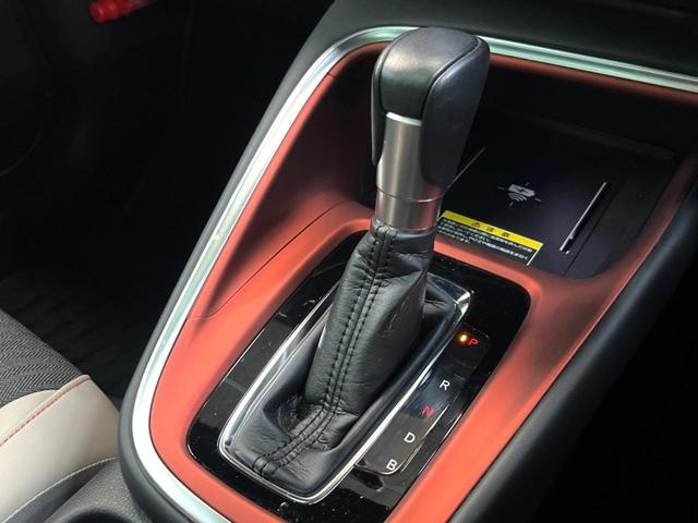 ヴェゼル ｅ：ＨＥＶ　ＰＬａＹ　パノラマルーフ　マルチビューカメラシステム　レーダークルーズコントロール　クリアランスソナー　ＥＴＣ　パワーバックドア　ステアリングヒーター　シートヒーター　置くだけ充電　パドルシフト　横滑り防止機能（53枚目）