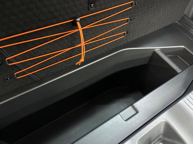 ヴェゼル ｅ：ＨＥＶ　ＰＬａＹ　パノラマルーフ　マルチビューカメラシステム　レーダークルーズコントロール　クリアランスソナー　ＥＴＣ　パワーバックドア　ステアリングヒーター　シートヒーター　置くだけ充電　パドルシフト　横滑り防止機能（65枚目）