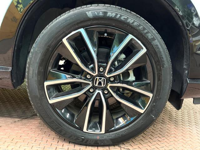 ヴェゼル ｅ：ＨＥＶ　ＰＬａＹ　パノラマルーフ　マルチビューカメラシステム　レーダークルーズコントロール　クリアランスソナー　ＥＴＣ　パワーバックドア　ステアリングヒーター　シートヒーター　置くだけ充電　パドルシフト　横滑り防止機能（67枚目）