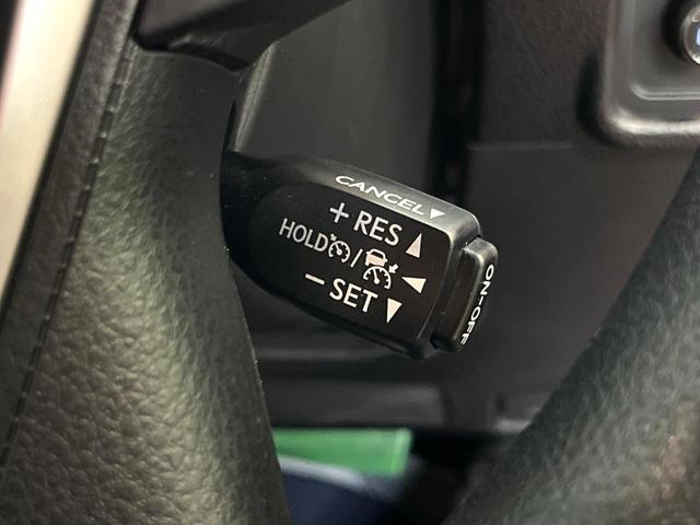 �y���[�_�[�N���[�Y�R���g���[���z�������H�ł̒��������s���y�ɁI�I�����ő��x��ۂN���[�Y�R���g���[�����A�Փˌy���V�X�e���ƘA�g���A�O���̎ԗ������m���ĎԊԂ�ۂ悤�ɑ��x���߂��Ă���܂��I�I