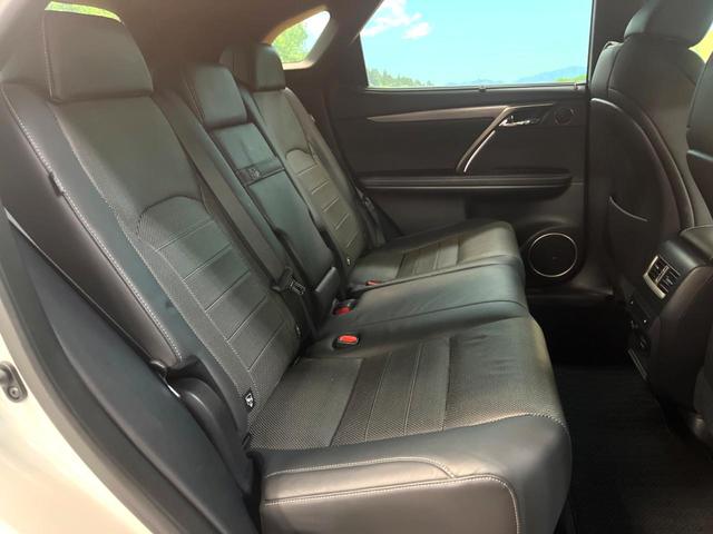 ＲＸ ＲＸ４５０ｈ　Ｆスポーツ　メーカー純正ナビ　レーダークルーズコントロール　全周囲カメラ　ヘッドアップディスプレイ　ＥＴＣ２．０　三眼ＬＥＤヘッド　シートベンチレーション　ステアリングヒーター　パドルシフト　パワーバックドア（9枚目）