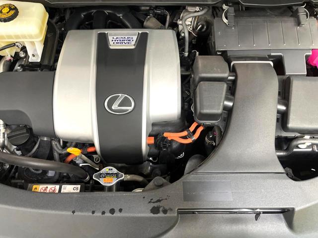 ＲＸ ＲＸ４５０ｈ　Ｆスポーツ　メーカー純正ナビ　レーダークルーズコントロール　全周囲カメラ　ヘッドアップディスプレイ　ＥＴＣ２．０　三眼ＬＥＤヘッド　シートベンチレーション　ステアリングヒーター　パドルシフト　パワーバックドア（18枚目）