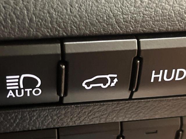 ＲＸ ＲＸ４５０ｈ　Ｆスポーツ　メーカー純正ナビ　レーダークルーズコントロール　全周囲カメラ　ヘッドアップディスプレイ　ＥＴＣ２．０　三眼ＬＥＤヘッド　シートベンチレーション　ステアリングヒーター　パドルシフト　パワーバックドア（32枚目）