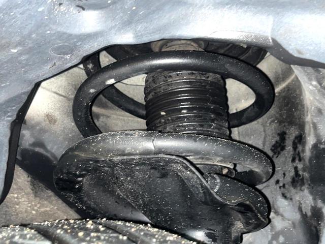 デリカＤ：５ Ｄ　パワーパッケージ　４ＷＤ　バックカメラ　両側電動スライドドア　ＥＴＣ　シートヒーター　ウッドコンビステア　パドルシフト　Ｂｌｕｅｔｏｏｔｈ　ＨＩＤヘッド　横滑り防止機能　ステアリングスイッチ（21枚目）