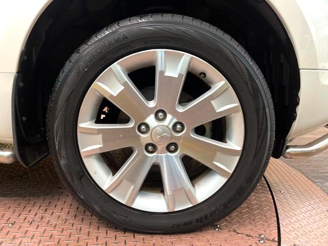 デリカＤ：５ Ｄ　パワーパッケージ　４ＷＤ　バックカメラ　両側電動スライドドア　ＥＴＣ　シートヒーター　ウッドコンビステア　パドルシフト　Ｂｌｕｅｔｏｏｔｈ　ＨＩＤヘッド　横滑り防止機能　ステアリングスイッチ（53枚目）