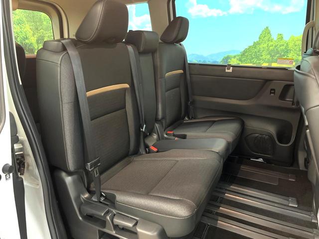 セレナ ｅ－パワー　ハイウェイスターＶ　メーカー純正ナビ　アラウンドビューモニター　プロパイロット　両側電動スライドドア　ＥＴＣ２．０　ＬＥＤヘッド　ワイヤレス充電　オートブレーキホールド　ブラインドスポットモニター　Ｂｌｕｅｔｏｏｔｈ（9枚目）