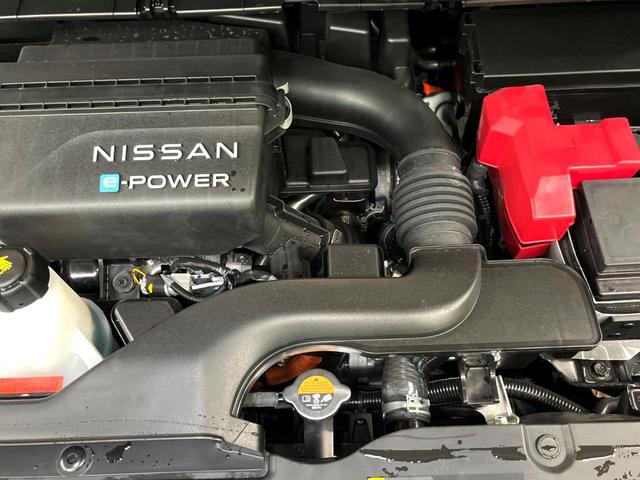 セレナ ｅ－パワー　ハイウェイスターＶ　メーカー純正ナビ　アラウンドビューモニター　プロパイロット　両側電動スライドドア　ＥＴＣ２．０　ＬＥＤヘッド　ワイヤレス充電　オートブレーキホールド　ブラインドスポットモニター　Ｂｌｕｅｔｏｏｔｈ（19枚目）