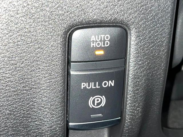 セレナ ｅ－パワー　ハイウェイスターＶ　メーカー純正ナビ　アラウンドビューモニター　プロパイロット　両側電動スライドドア　ＥＴＣ２．０　ＬＥＤヘッド　ワイヤレス充電　オートブレーキホールド　ブラインドスポットモニター　Ｂｌｕｅｔｏｏｔｈ（30枚目）