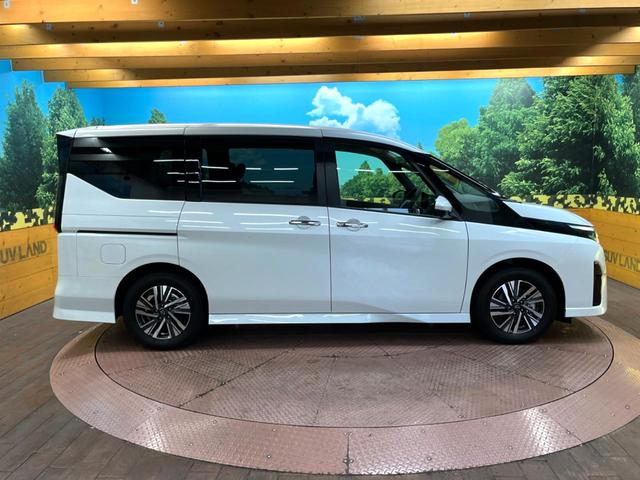 セレナ ｅ－パワー　ハイウェイスターＶ　メーカー純正ナビ　アラウンドビューモニター　プロパイロット　両側電動スライドドア　ＥＴＣ２．０　ＬＥＤヘッド　ワイヤレス充電　オートブレーキホールド　ブラインドスポットモニター　Ｂｌｕｅｔｏｏｔｈ（52枚目）