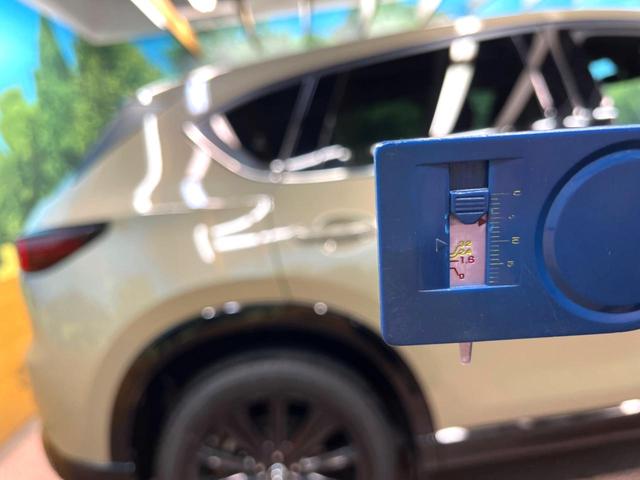 ＣＸ－５ ＸＤ　スポーツアピアランス　１０．２５型マツダコネクトナビ　全周囲カメラ　ＢＯＳＥサウンドシステム　ブラインドスポット　ヘッドアップディスプレイ　シートベンチレーション　レーダークルーズコントロール　禁煙車　ＬＥＤヘッドライト（72枚目）