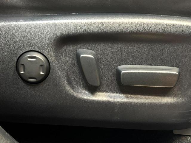 ハリアー プレミアム　メタル　アンド　レザーパッケージ　サンルーフ　純正ナビ　バックカメラ　レーダークルーズコントロール　ＥＴＣ　パワーバックドア　ＬＥＤヘッド　シートメモリー　オートブレーキホールド　オートマチックハイビーム　ドライブレコーダー（49枚目）