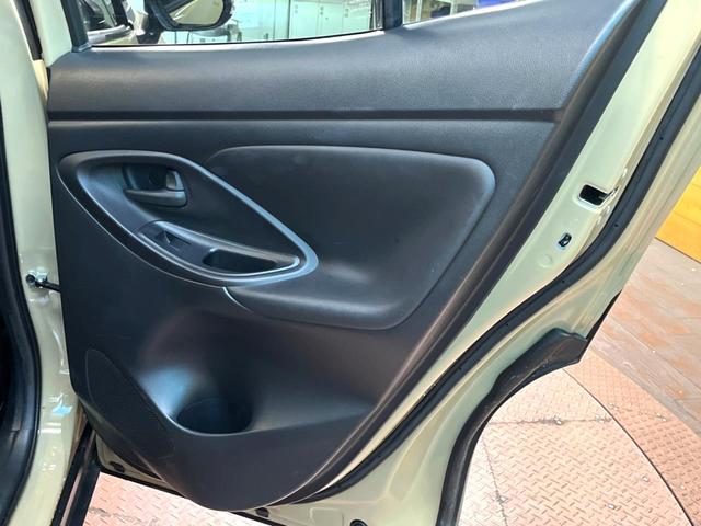 ヤリスクロス ハイブリッドG 純正8型ディスプレイ ナビキット 全周囲カメラ トヨタセーフティセンス レーダークルーズ 100V電源 オートブレーキホールド Bluetooth ブラインドスポットモニター オートマチックハイビーム(44枚目)