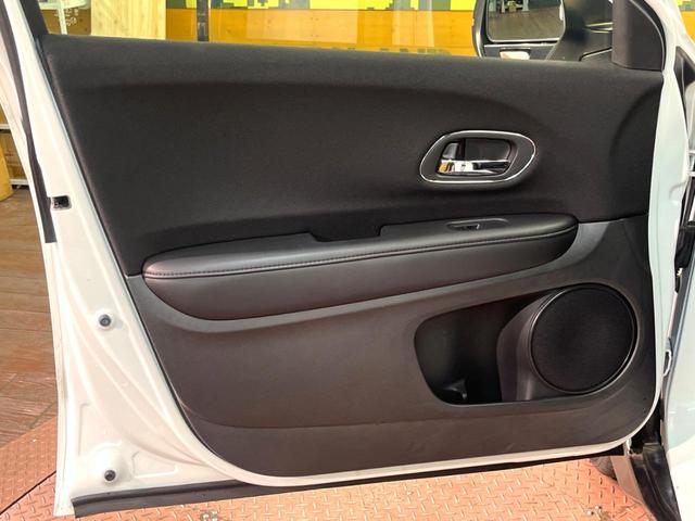 ヴェゼル ハイブリッドＸ　純正ナビ　バックカメラ　クルーズコントロール　オートブレーキホールド　ＥＴＣ　シートヒーター　純正１６インチアルミ　Ｂｌｕｅｔｏｏｔｈ　ＬＥＤヘッド　パドルシフト　革巻きステア（52枚目）