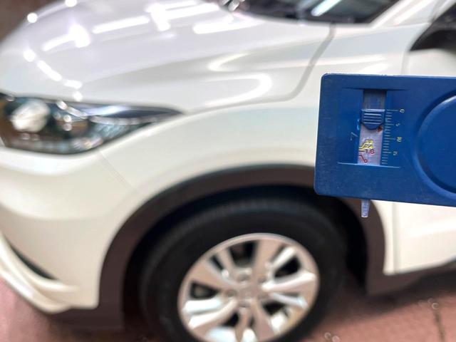 ヴェゼル ハイブリッドＸ　純正ナビ　バックカメラ　クルーズコントロール　オートブレーキホールド　ＥＴＣ　シートヒーター　純正１６インチアルミ　Ｂｌｕｅｔｏｏｔｈ　ＬＥＤヘッド　パドルシフト　革巻きステア（56枚目）