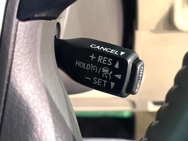 �y���[�_�[�N���[�Y�R���g���[���z�������H�ł̒��������s���y�ɁI�I�����ő��x��ۂN���[�Y�R���g���[�����A�Փˌy���V�X�e���ƘA�g���A�O���̎ԗ������m���ĎԊԂ�ۂ悤�ɑ��x���߂��Ă���܂��I�I